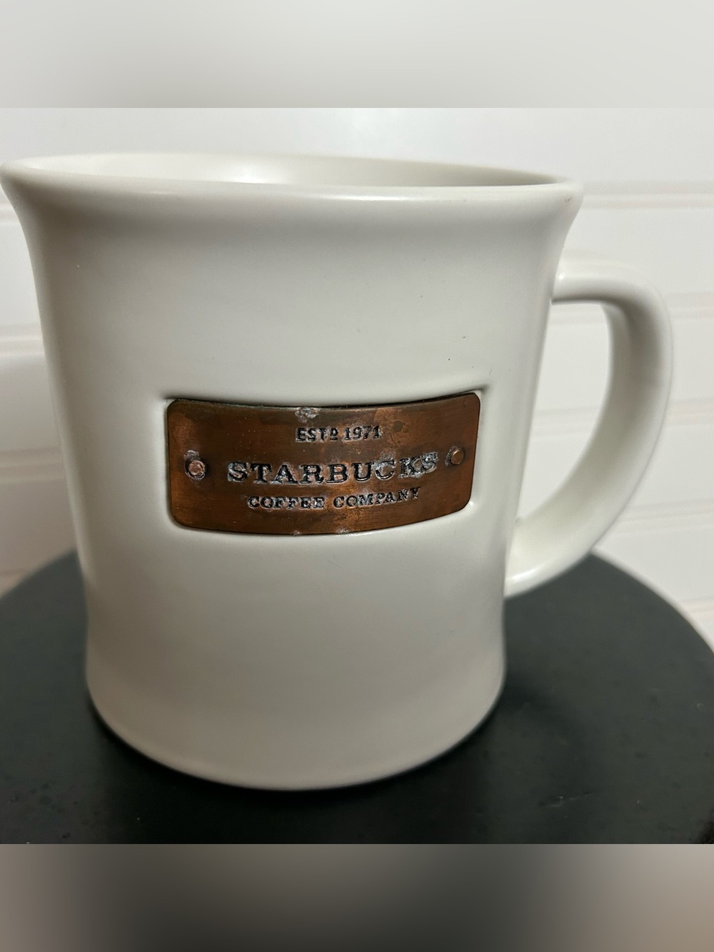 2010 Starbucks Mug 16 oz Ivory White w/ Copper Starbucks Badge Coffee Cup Patina